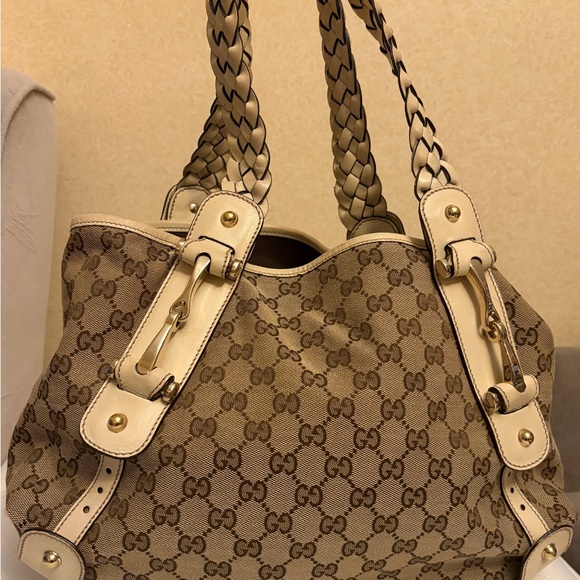 Gucci Tan and Cream Pelham Shoulder Bag - Picture 13 of 16